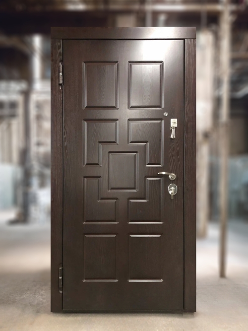 Дверь МДФ коричневого цвета