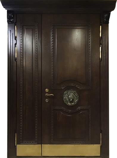 Парадная дверь МДФ шпон с латунным отбойником и декором «лев»
