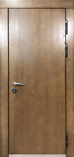 Металлическая дверь с гладкими накладками МДФ